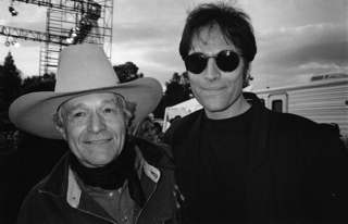 tl_files/EricAndersen/bio/80/Photo by Drew Andersen 1993.jpg